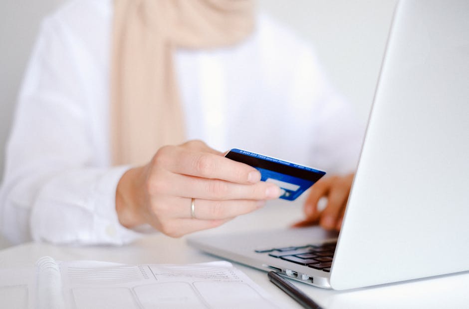 Essential Tips for Safe Online Shopping This Year